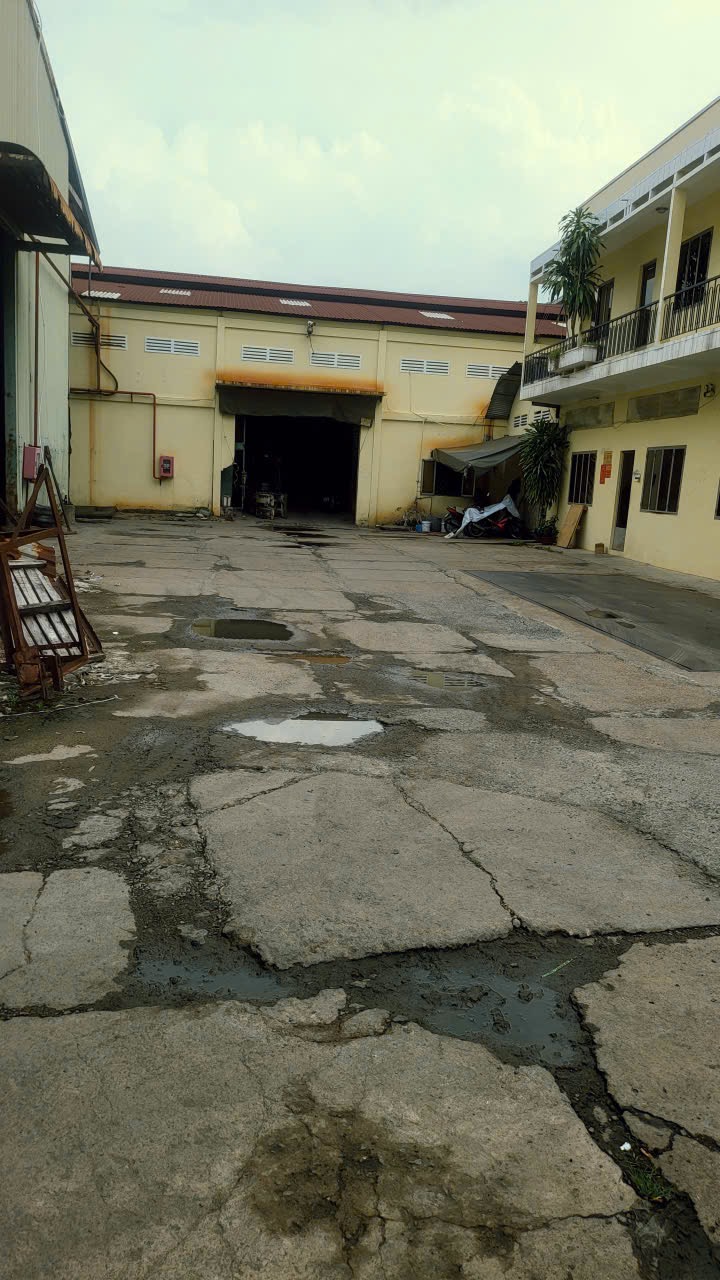 Cần bán nhà xưởng 3550m2, Đông Hưng Thuận, quận 12