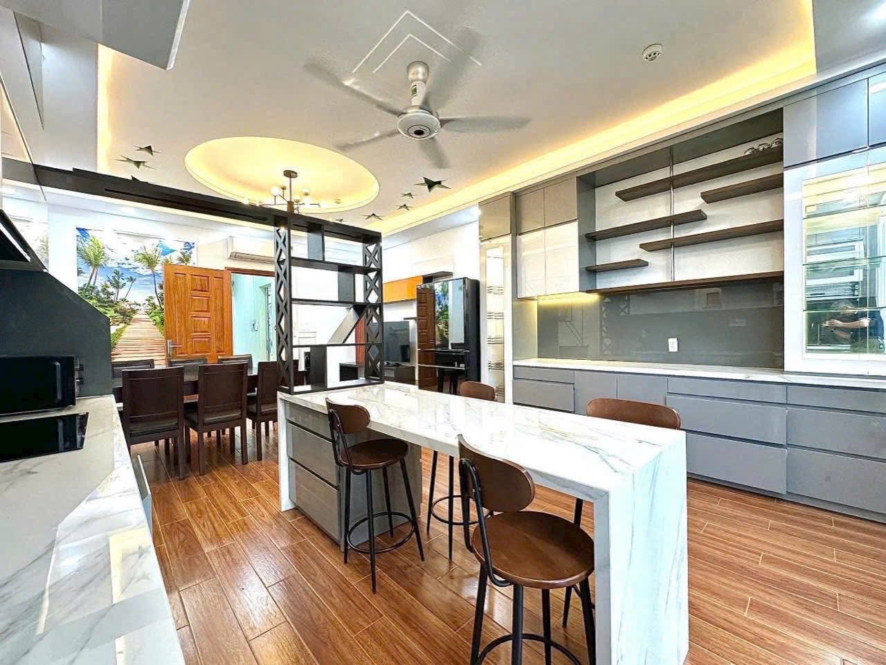 Bán nhà 100m2, 7 tầng lầu khu vip Bàn Cờ, quận 10, chào bán 29 tỷ