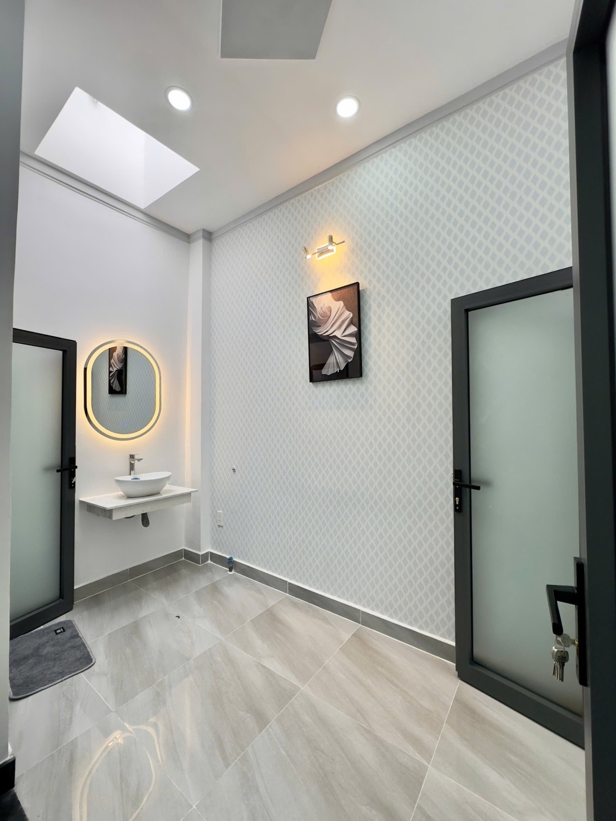 Bán nhà 4,3m x 5,58m, mới full nội thất ngay phường 10, Gò Vấp, giá 3,35 tỷ