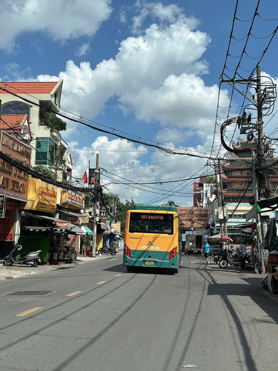 Bán căn hộ dịch vụ 5 lầu mới hẻm xe hơi Lê Đức Thọ ngang 5.5m, diện tích 110m2 12 ngủ, gần chợ, giá bán 17,32 tỷ