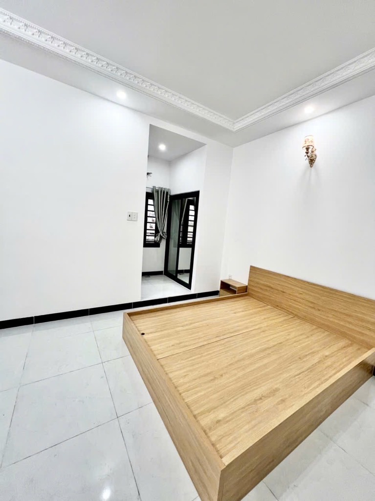 Bán nhà 3 tầng An Lạc, An Dương Vương, ngang 5m hiếm, diện tích 81m2, giá 6,3 tỷ