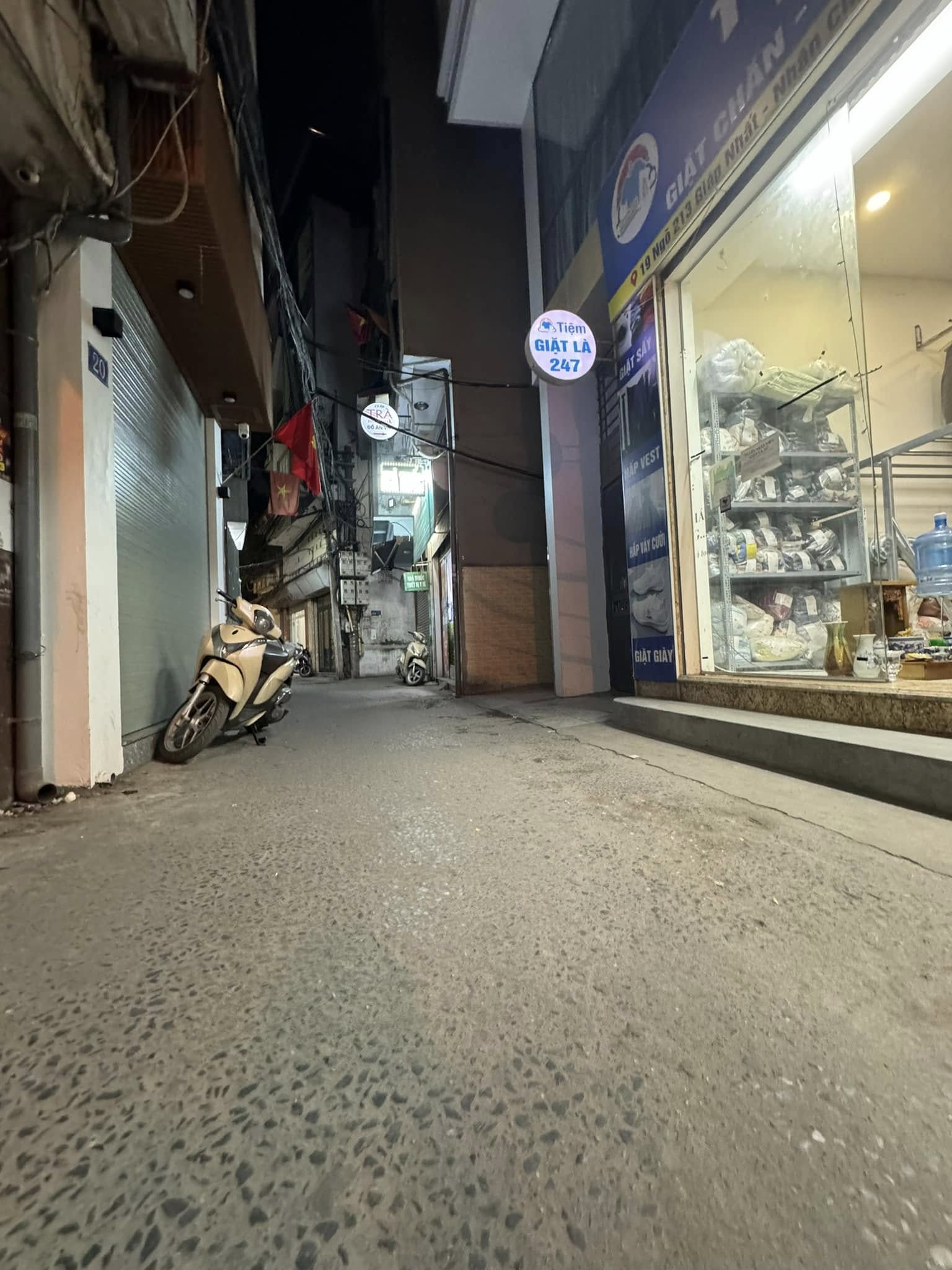 Bán tòa nhà chung cư mini mặt ngõ 213 đường Giáp Nhất, 170m2 - 9 tầng, thang máy, 32 căn hộ cho thuê