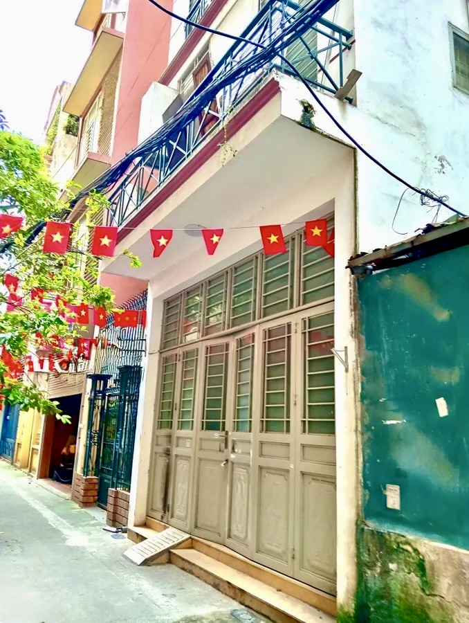 Vị trí số 1 Tây Sơn - 72m2 - 4 tầng - gara - ô tô đỗ cửa – ởkinh doanh - cho thuê tốt