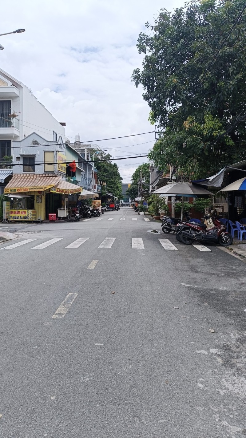 Bán nhà mặt tiền, 5 tầng, 76m2, full nội thất, gần đường Lũy Bán Bích