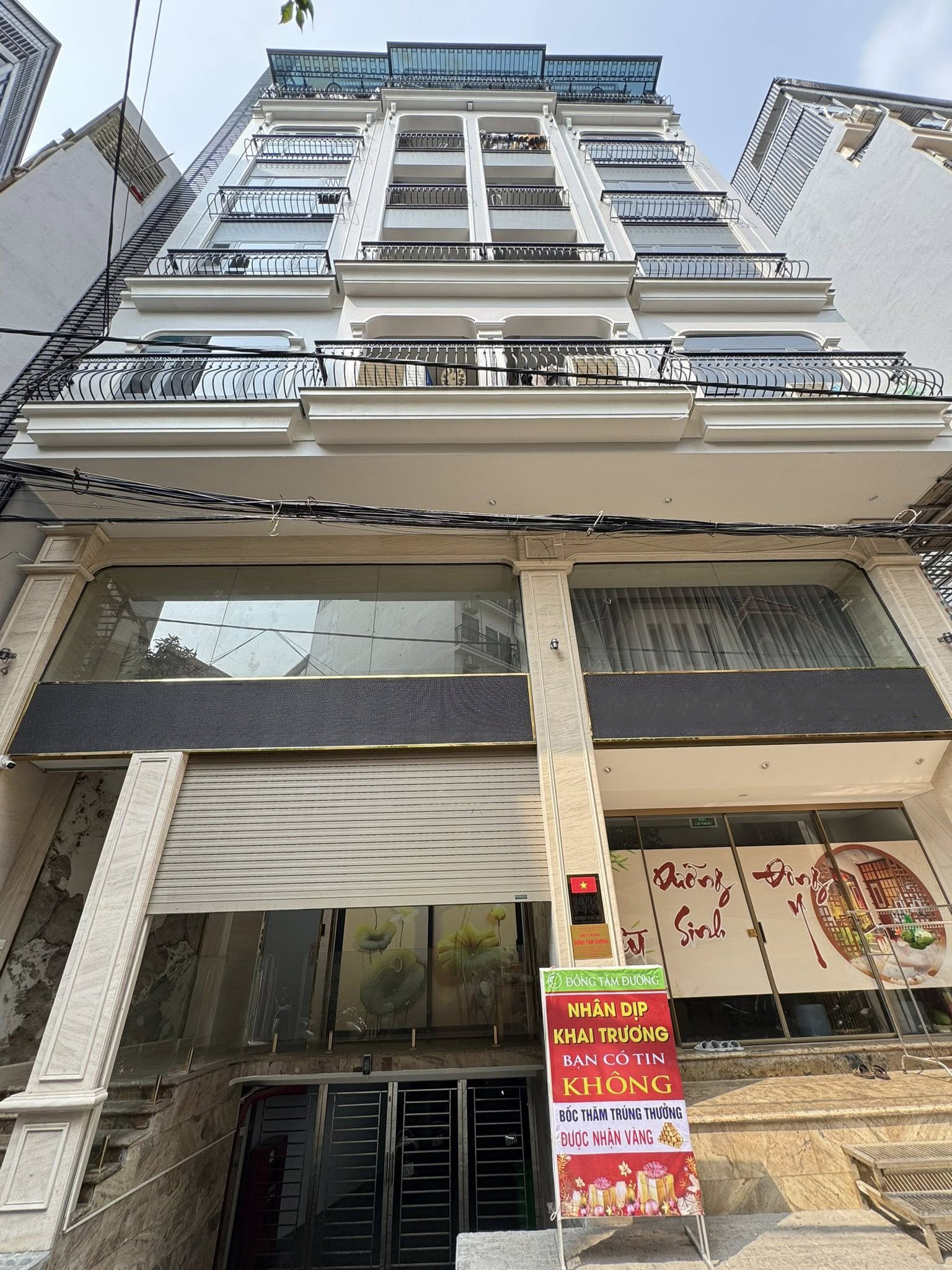 Bán tòa chung cư mini Mỹ Đình – 9 tầng thang máy có hầm – 16 phòng – cho thuê 1,8 tỷ