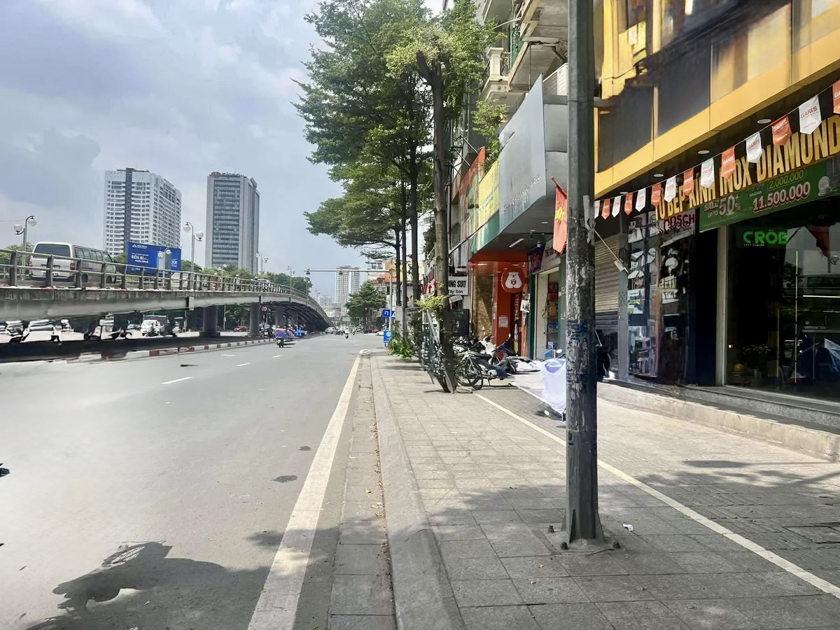 Cơ hội đầu tư giữ tiền - Bán nhà mặt phố Tây Sơn, Đống Đa, 46m2, 4 tầng, 25.4 tỷ