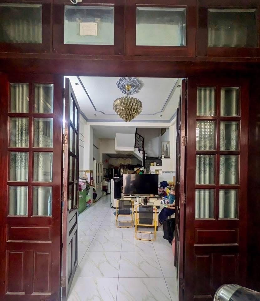 Bbán nhà hẻm thông 4m x 14m, ngay trường hoc Tân Sơn, chỉ 7 tỷ