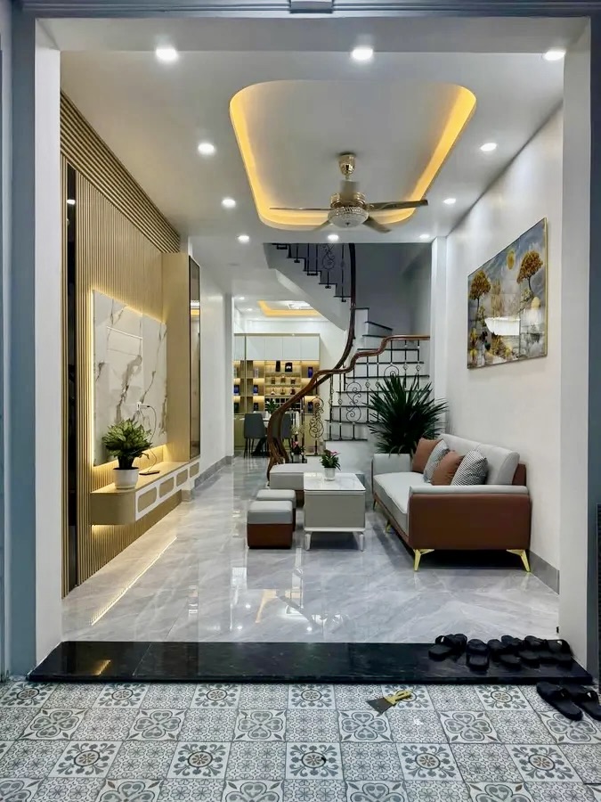 Bán nhà mới có gara ô tô phố Khương Hạ, 45m2, 5 tầng, 6 phòng, ngõ rộng, giá chỉ 14,95 tỷ