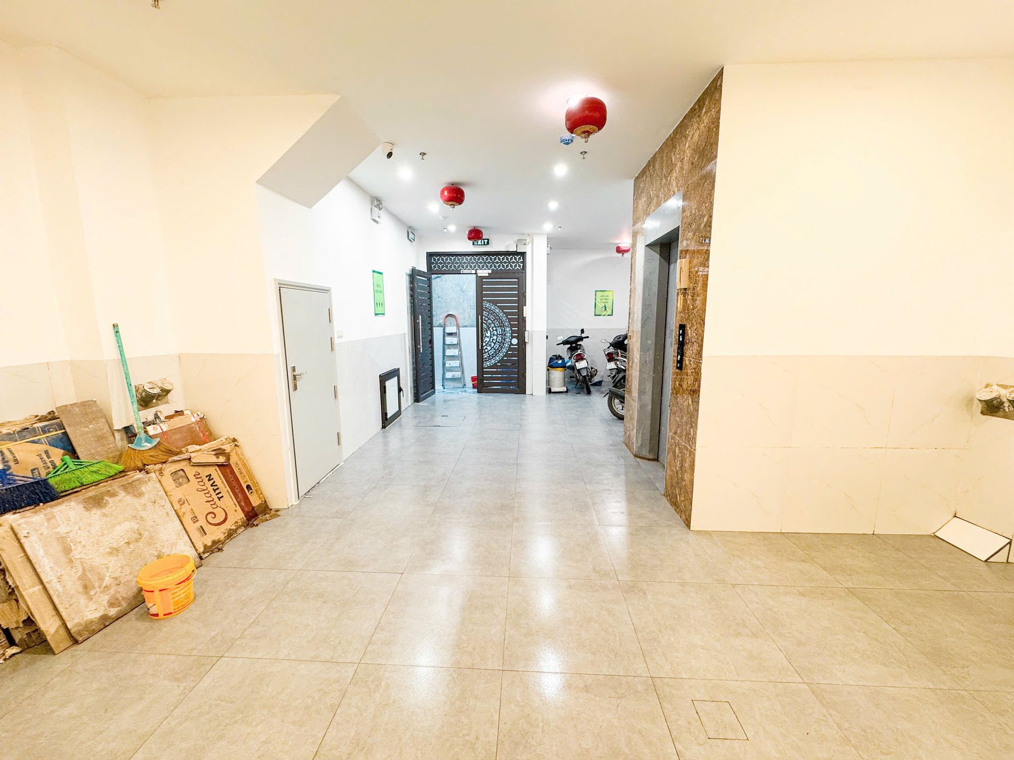 Bán tòa nhà chung cư mini đường Bùi Xương Trạch, 70m2 xây 7 tầng, thang máy, 18 phòng khép kín