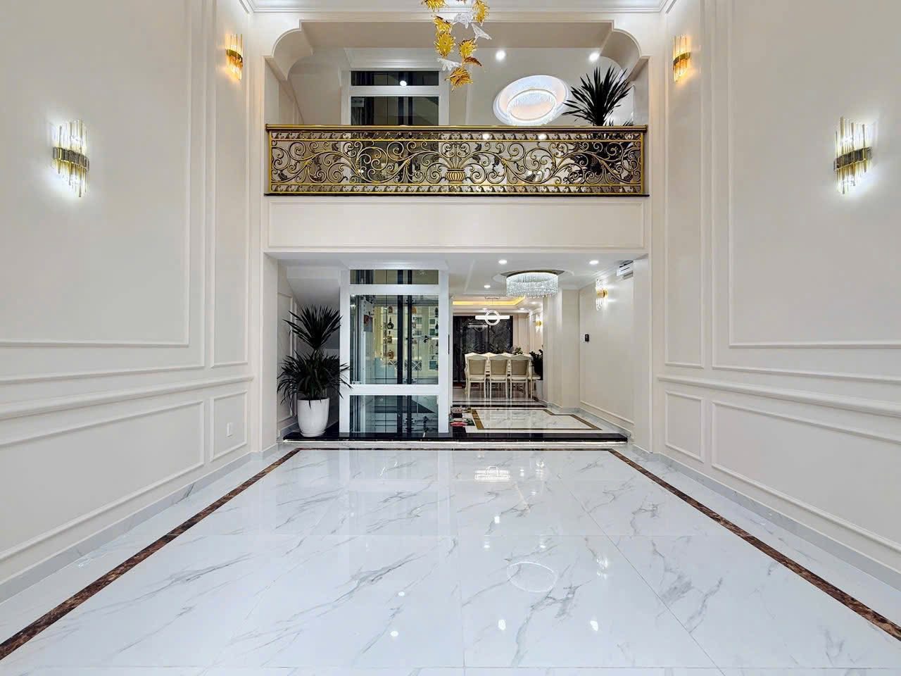 Bán nhà 5m x 15m, đẹp mới ngay Lotte Nguyễn Văn Luông