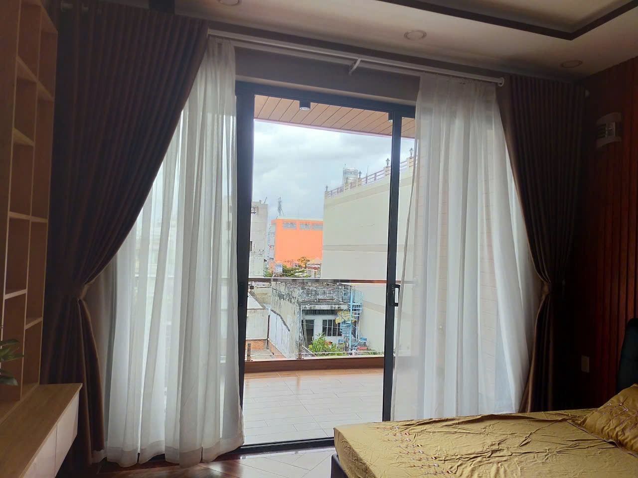 Nhà Huỳnh Văn Một, 76m2, 6 tầng, full nội thất, chỉ 15 tỷ thương lượng