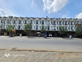 Nhà mặt tiền kinh doanh khu dân cư Hoàng Hùng, Tân Đông Hiệp, Dĩ An