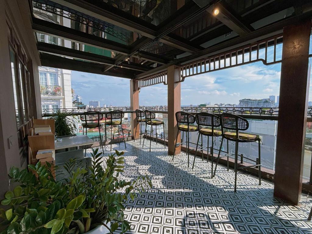 Khách sạn 12 tầng phố cổ – 2 phút ra Hồ Gươm – Dòng tiền gần 800 triệu/tháng