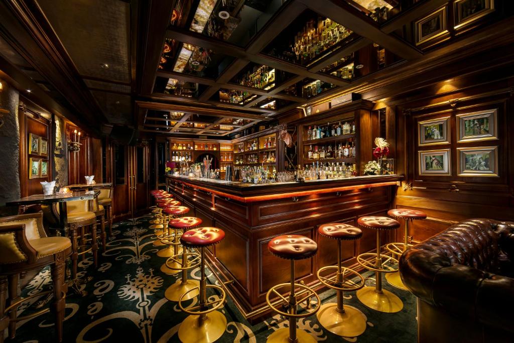 Khách sạn 12 tầng phố cổ – 2 phút ra Hồ Gươm – Dòng tiền gần 800 triệu/tháng