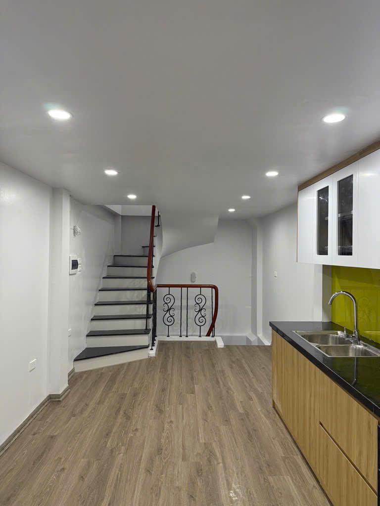 Bán nhà đẹp Tôn Đức Thắng, Quốc Tử Giám, Đống Đa 24m2 6.85 tỷ