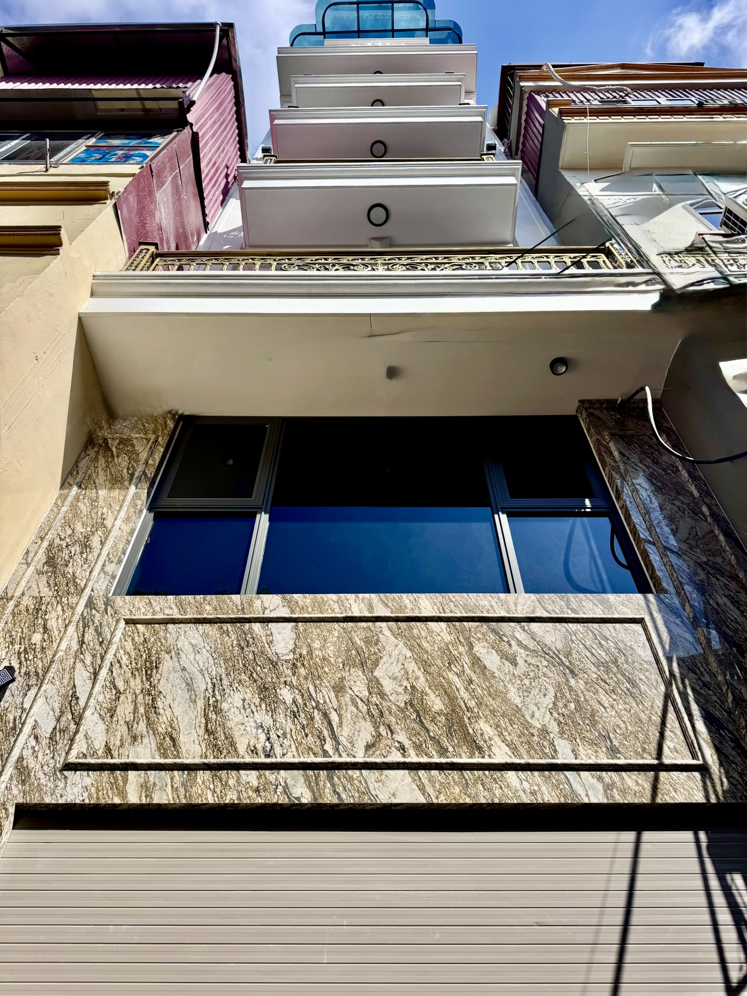 Bán nhà mới Phương Mai - Chùa Bộc, Đống Đa, 40m2, 7 tầng thang máy, 2 ngõ nông, gara, 15,5 tỷ