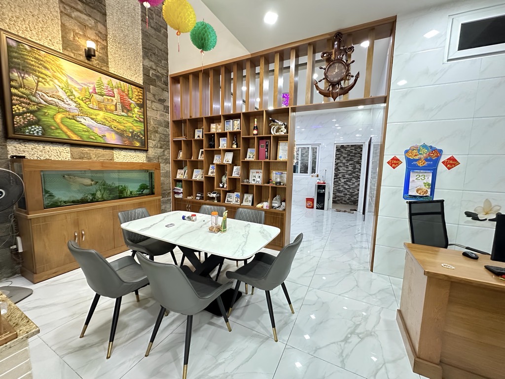 Bán nhà 3 tầng, mặt tiền An Lạc ngang khủng 8m vị trí, Kinh Dương Vương, dòng tiền 60 triệu/ tháng