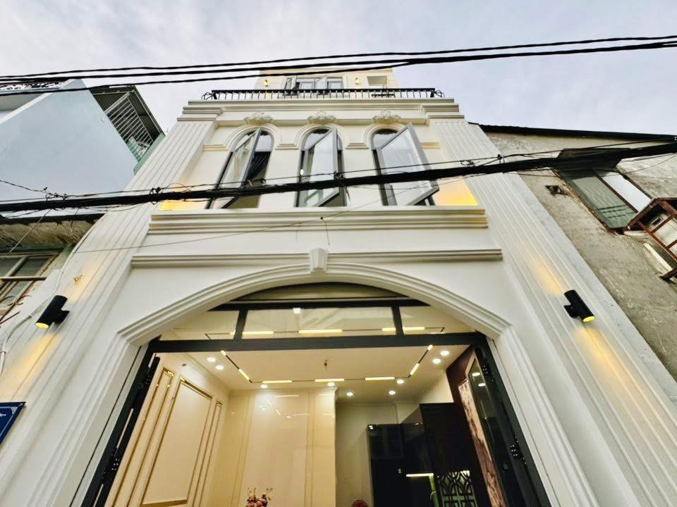 Bán nhà ngay đại học Công Nghiệp 4, 4 tầng, 35m2