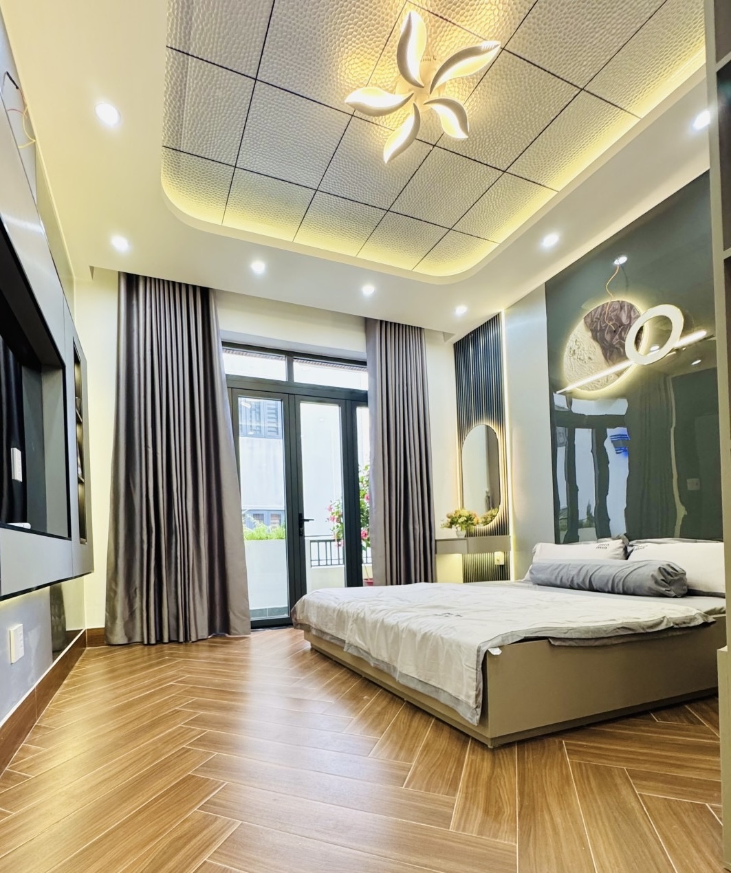 Bbán nhà sát mặt tiền ra Emart 2, 52m2, 4 tầng chỉ 6,88 tỷ