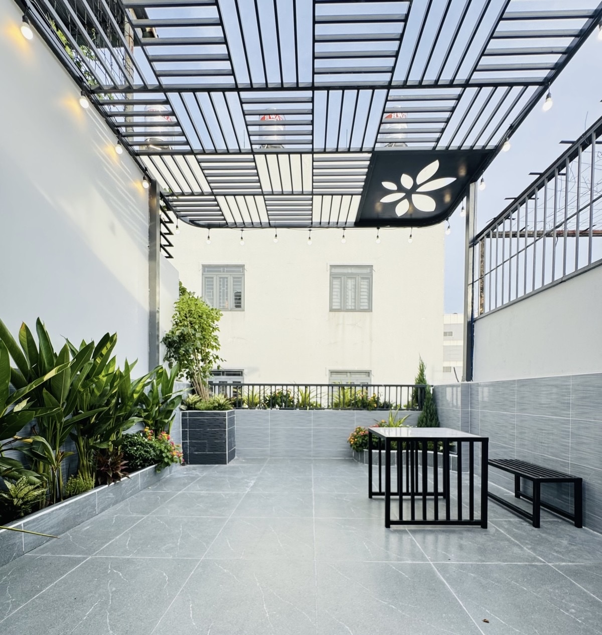 Bbán nhà sát mặt tiền ra Emart 2, 52m2, 4 tầng chỉ 6,88 tỷ