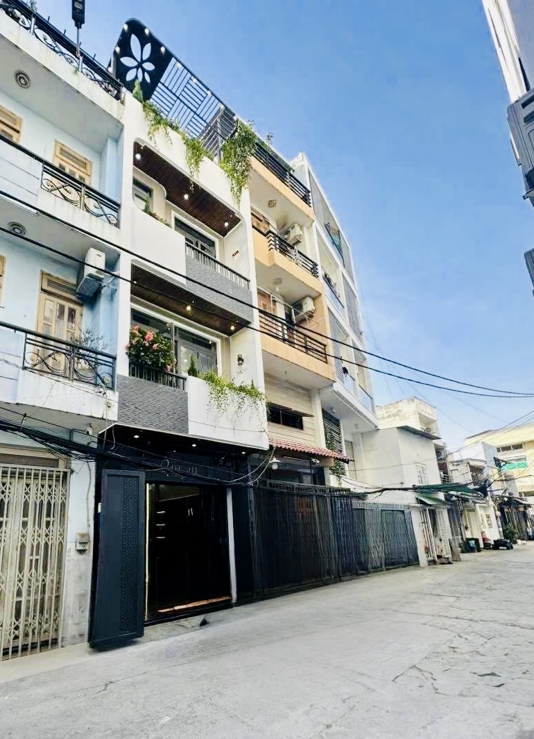 Bbán nhà sát mặt tiền ra Emart 2, 52m2, 4 tầng chỉ 6,88 tỷ