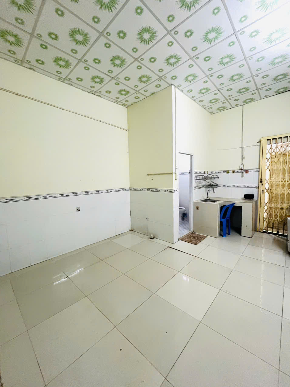 Nhà trệt thoáng mát, vị trí trung tâm phù hợp ở, làm văn phòng hoặc kinh doanh online