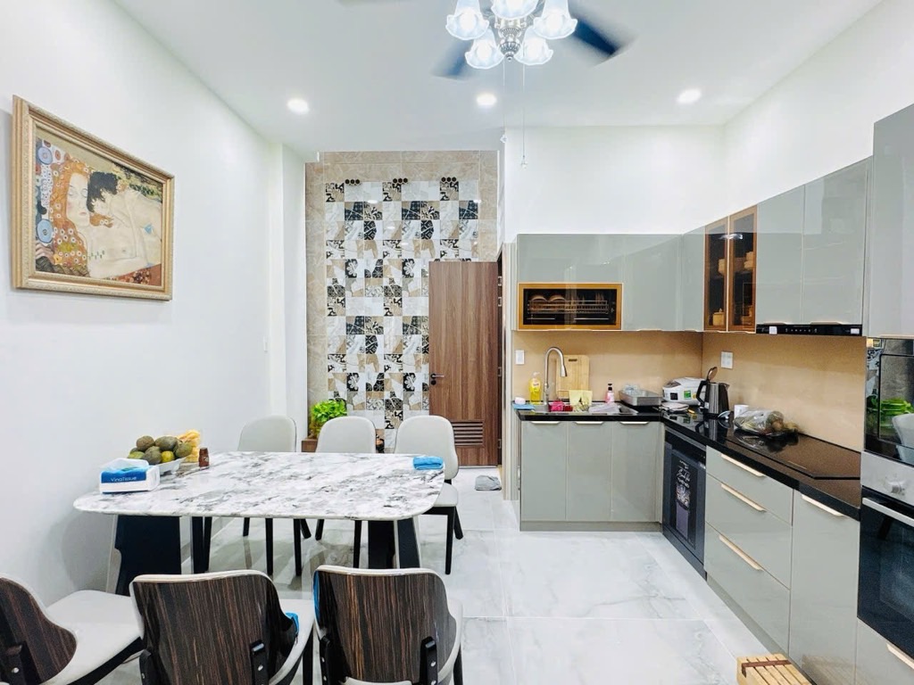 Nhà phố xinh 4m x 15m Huyền Quang, Tân Định, Quận 1, thành phố Hồ Chí Minh