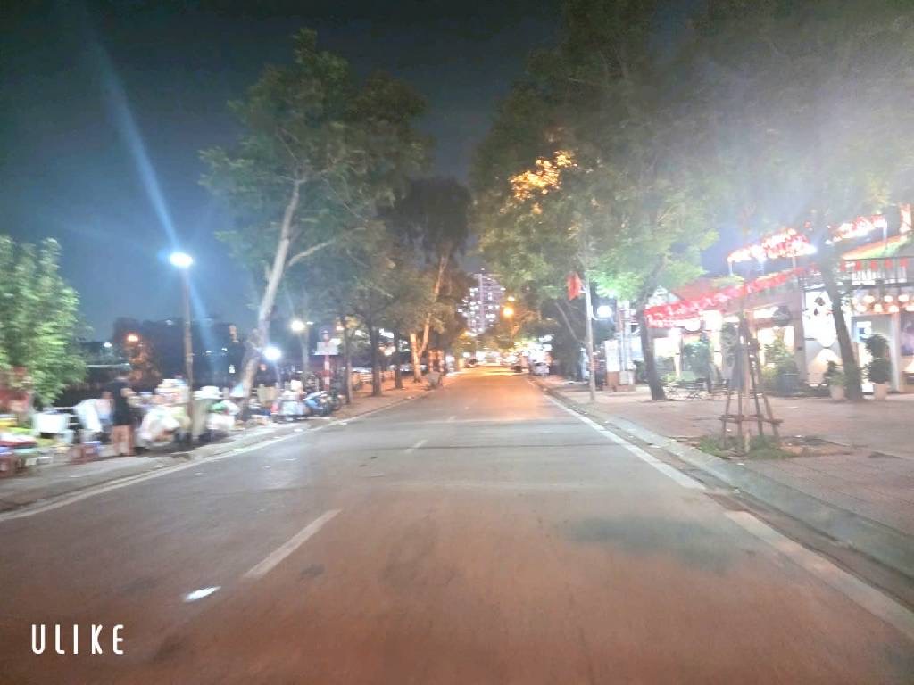 Mặt phố Ngọc Lâm - dòng tiền 700 triệu - 6 tầng thang máy - lô góc - vỉa hè 5m - chỉ hơn 19 tỷ