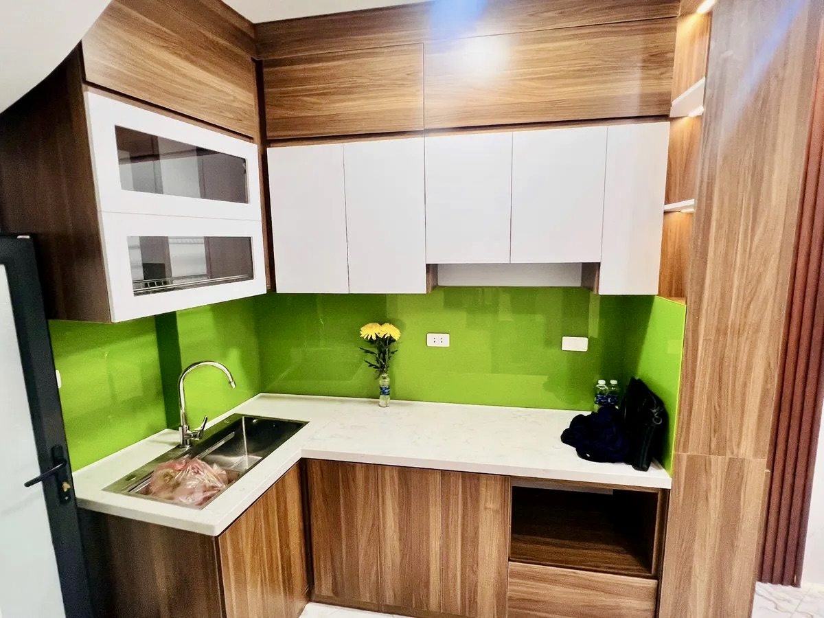 Nhà mới kính koong phố Láng Hạ - Ba Đình, 30m2 xây 5 tầng, 3 ngủ, gần chợ thành công, sổ đỏ