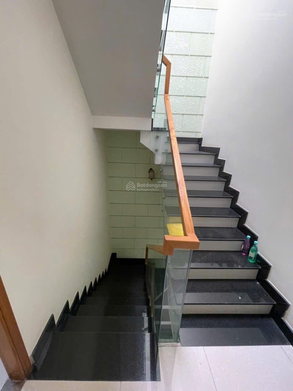 Hẻm nhựa 8m Nơ Trang Long - xe hơi ngủ nhà 50m2, 5 tầng bê tông cốt thép