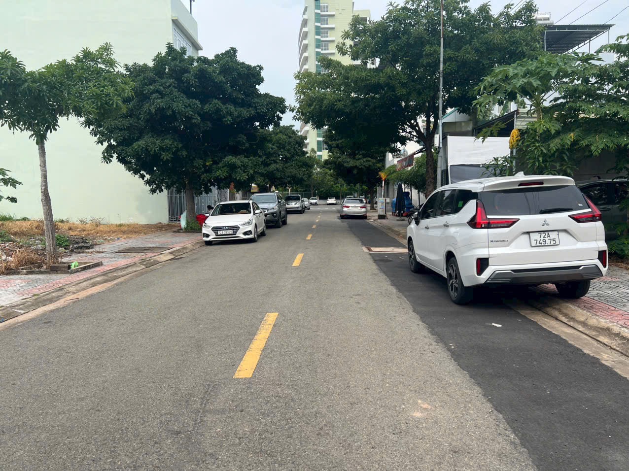 Cần bán gấp lô 140m2 ngay khu tái định cư Phú Đông đường Hùng Vương 2tỷ1 sang tên