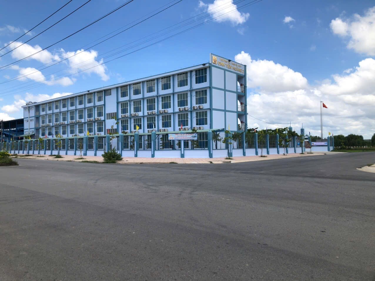 Cần bán gấp lô đất 105m2, giá 1,75 tỷ gần trường Tiểu học Đinh Tiên Hoàng có sổ sẵn