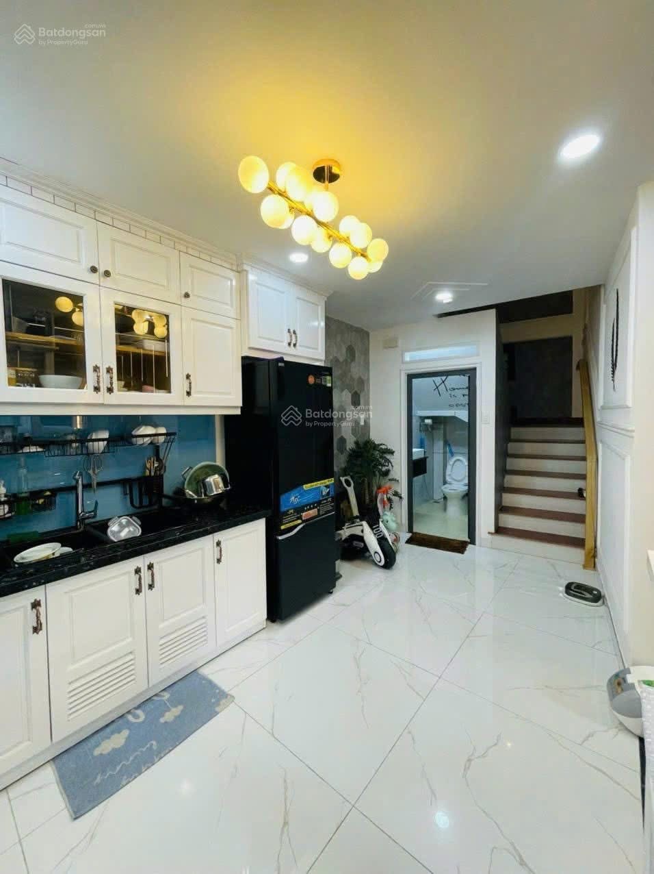 Bán nhà hẻm xe tải nhà mới 64m2, ngang 4m, 4 lầu bê tông cốt thép, 13 tỷ thương lượng