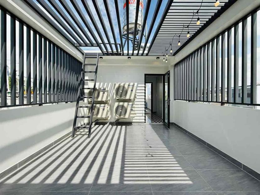 Bán nhà 5 tầng, giá 3,55 tỷ Lý Chính Thắng, phường 7, quận 3