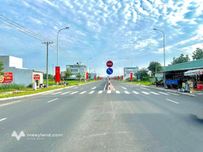 Bán lô góc ngay trung tâm thị trấn Thủ Thừa 7m x 20m, sát DT818