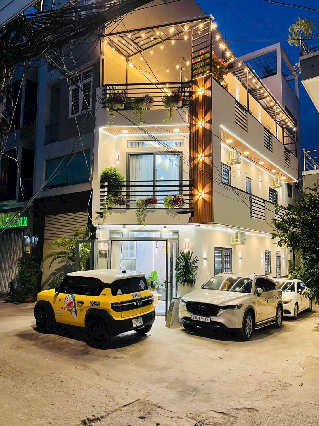 Xe hơi ngủ trong và ngoài - nhà mới full nội thất - hai mặt hẻm 36m2 - Phan Văn Trị, Bình Thạnh - giá 7,4 tỷ