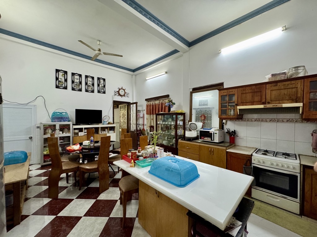 Bán căn nhà vị trí mặt tiền siêu hiếm ngay Tân Cảng, Bình Thạnh, 180m2, ngang 6.4m