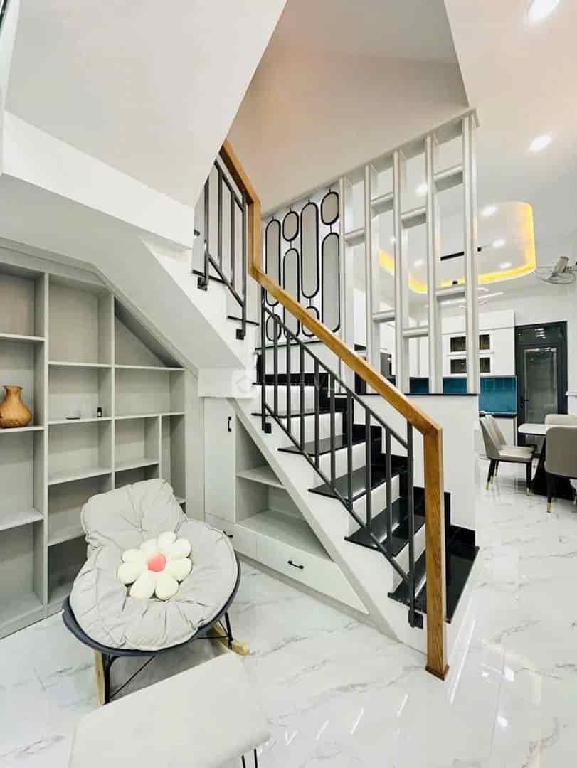 Bán nhà hẻm xe hơi 1,8 tỷ, diện tích 36.5m2 đường Chu Văn An, phường 12, quận Bình Thạnh