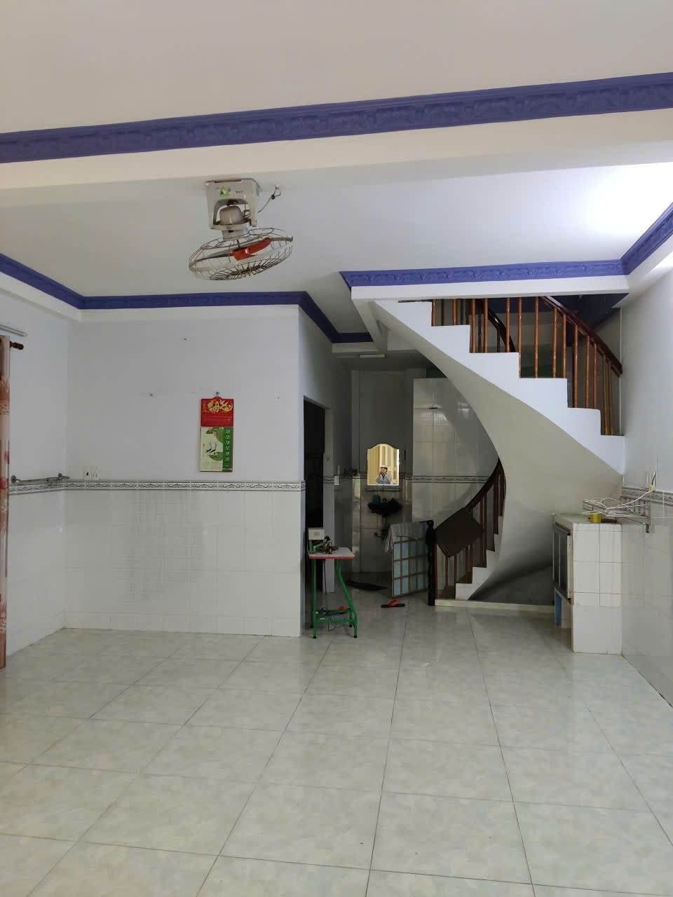 Nhà hẻm 6m Trịnh Đình Trọng, 55m2, 5m x 11m, 3 ngủ, chỉ 6.6 tỷ