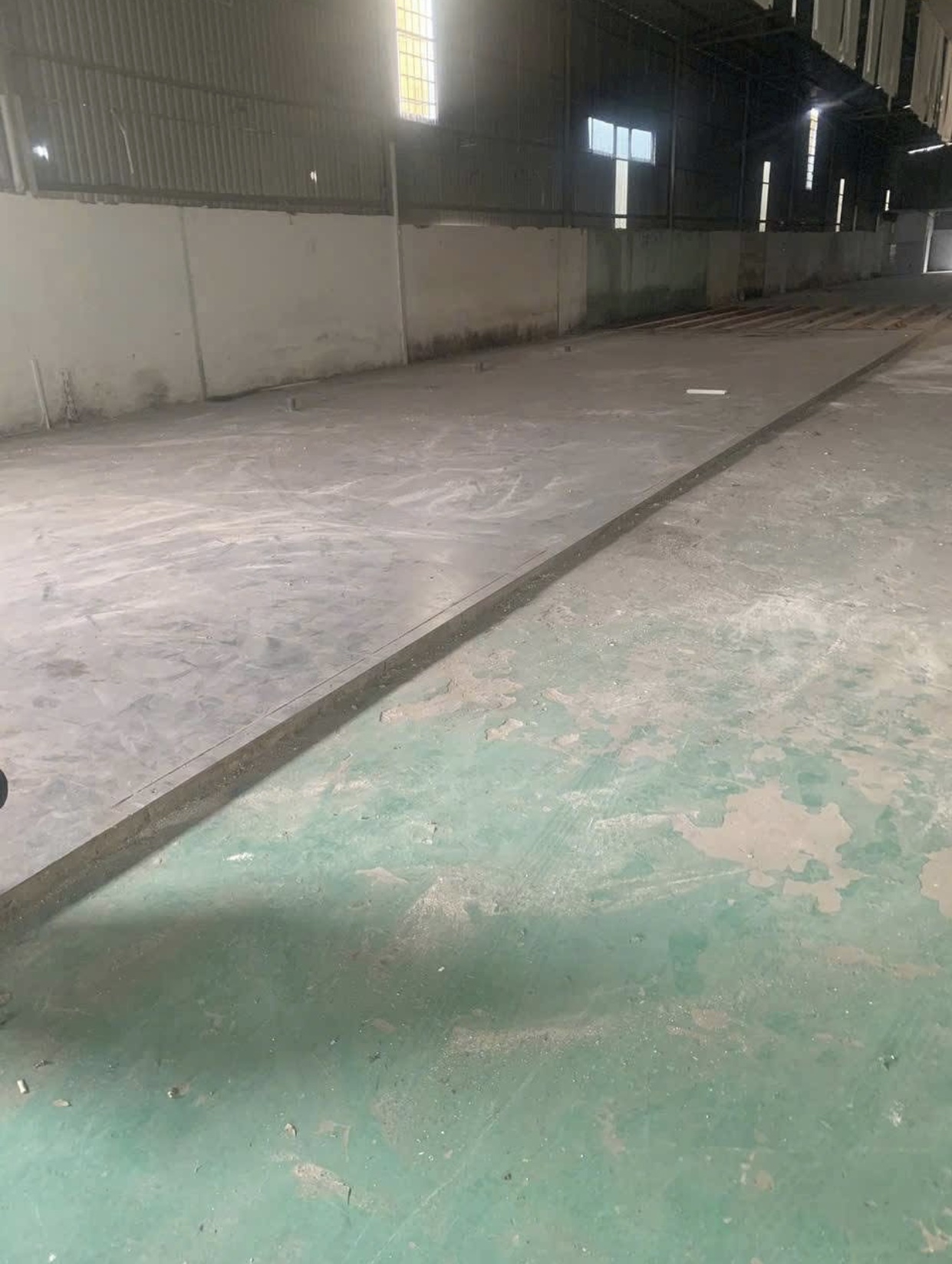 Kho, nhà xưởng cho thuê 1000m2 gần ngã tư Ga, quận 12