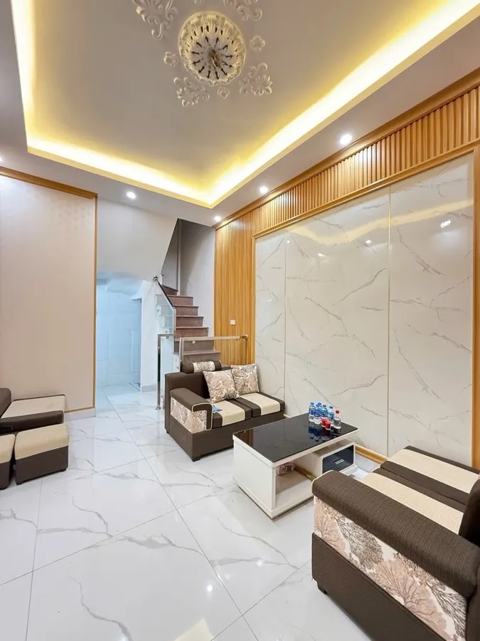 Bán nhà Tây Sơn - Đống Đa chỉ 7,25 tỷ, vị trí trung tâm, ngõ nông, 5 tầng, 3 ngủ, full đồ