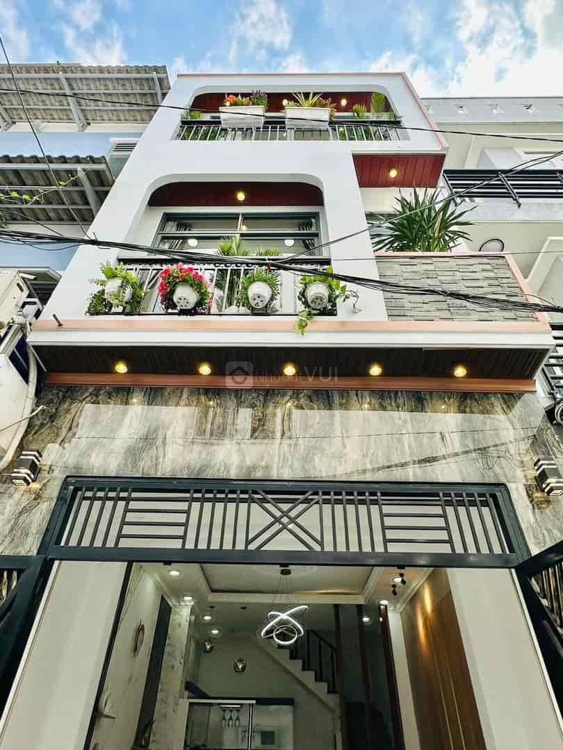 Kẹt tiền bán gấp nhà 60m2, Trường Chinh, phường 13, Tân Bình gần chợ Hoàng Hoa Thám