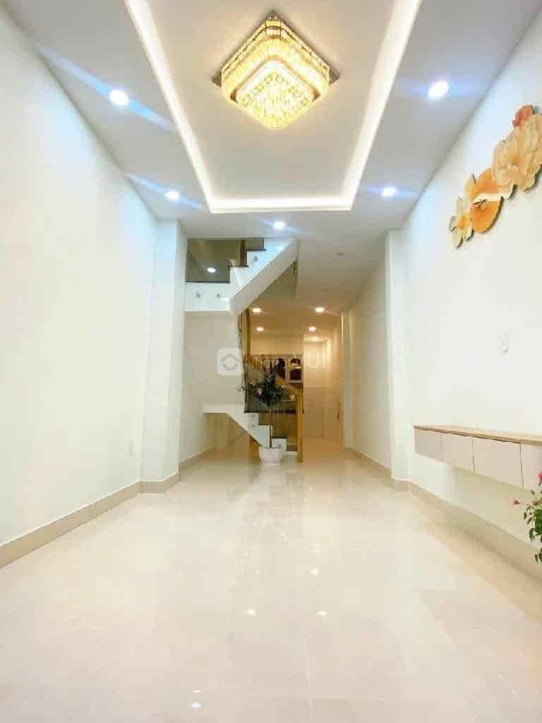 Cần vốn kinh doanh, bán gấp nhà siêu đẹp đường Nguyễn Thượng Hiền, phường 5, quận 3, 4 tầng, diện tích 60m2