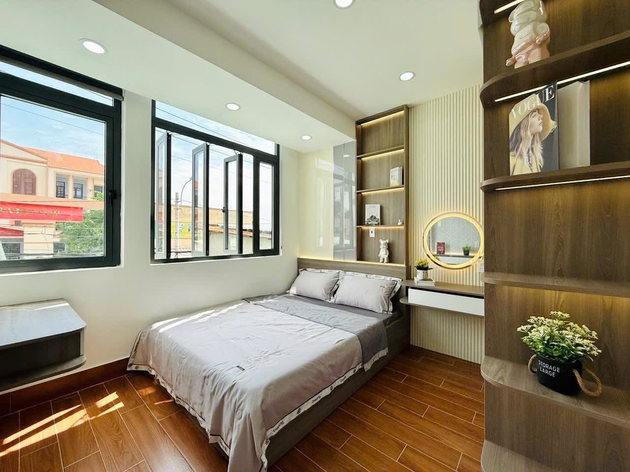 Chuyển công tác bán gấp nhà Cao Thắng, phường 3, giá 3,6 tỷ, hẻm xe hơi 5m, diện tích 70m2