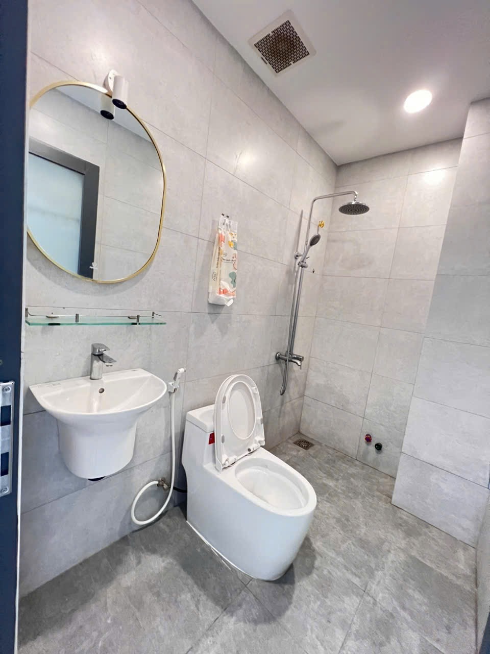 Căn hộ dịch vụ cao cấp gần chợ Cây Quéo - cách bệnh viện gia định 5 phút, giá 19.9 tỷ