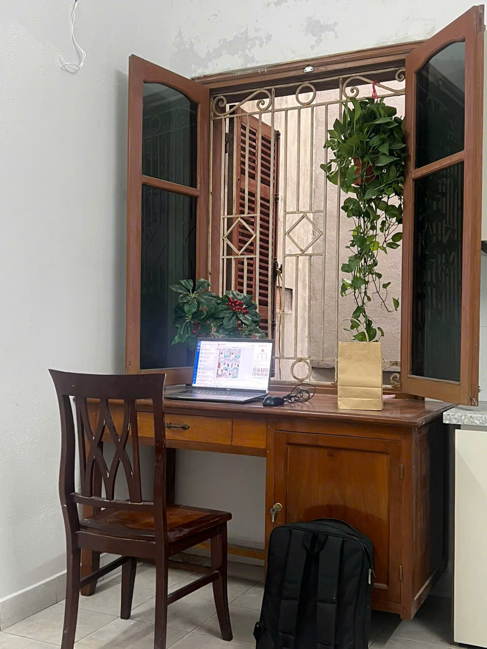 Cho thuê căn hộ 111A Nguyễn Khuyến, Đống Đa 27m2, studio cửa sổ ban công, thang bộ ô tô tránh gần chợ