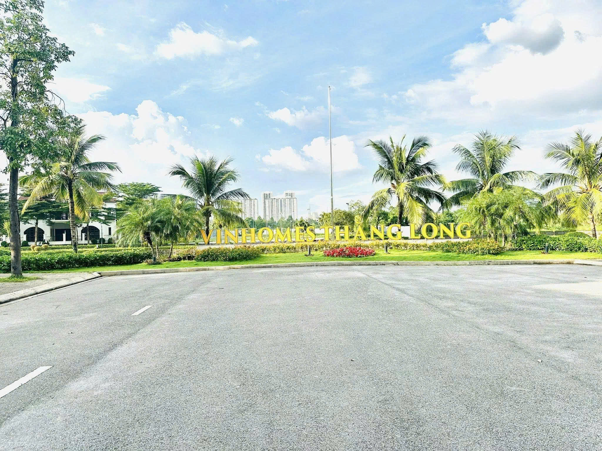 Biệt thự Vinhomes Thăng Long, view công viên, không gian sống trong lành