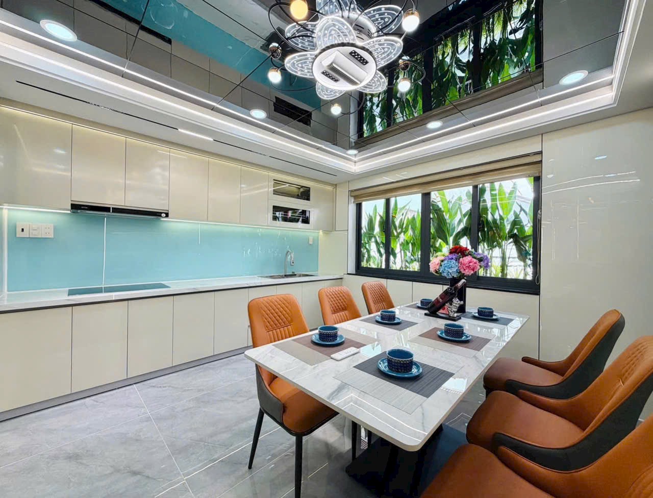 Bán nhà phố đẹp đường Huỳnh Văn Nghệ, Phường 12, Quận Gò Vấp, Hồ Chí Minh