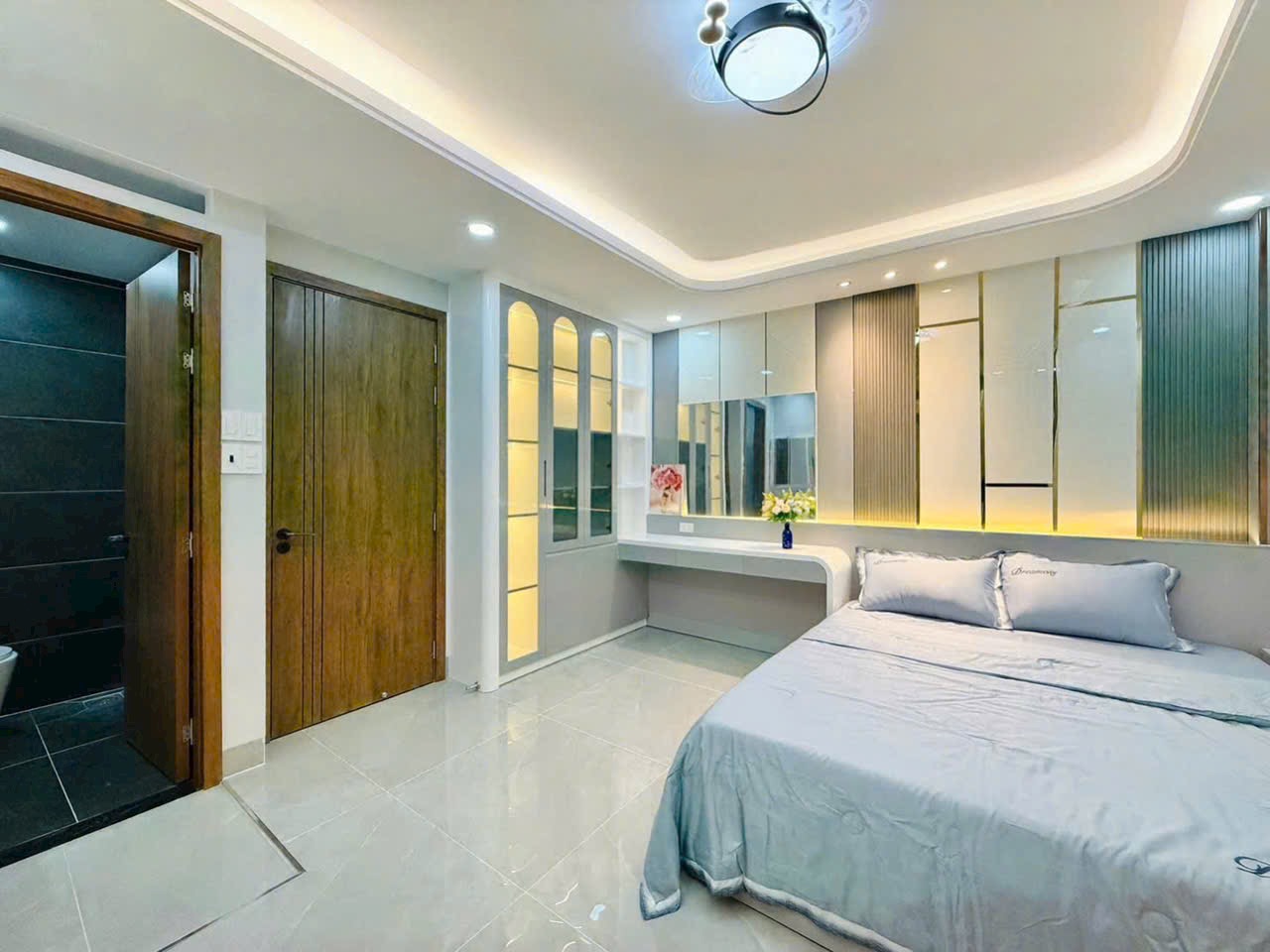 Bán nhà phố đẹp đường Huỳnh Văn Nghệ, Phường 12, Quận Gò Vấp, Hồ Chí Minh