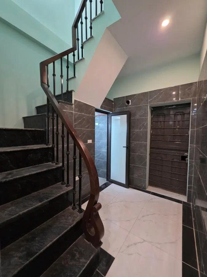 Hiếm nhà đẹp 6 tầng mặt phố Xa La, 42m2, 2 mặt tiền 3m, vỉa hè rộng, kinh doanh tốt, giá, 14.6 tỷ